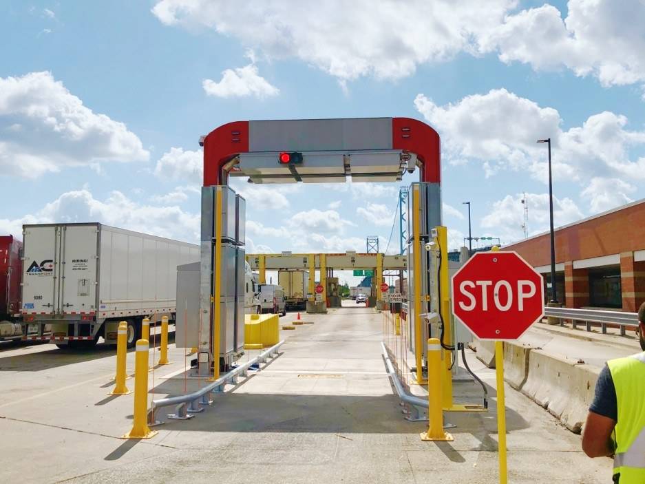 Z Portal Truck at Border